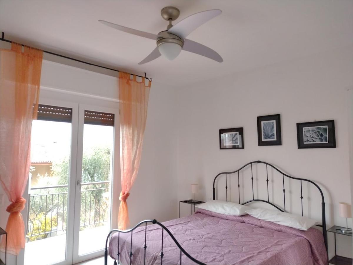 Appartamenti Casa Nina, Lago,Montagne, Uliveti Brenzone sul Garda Buitenkant foto