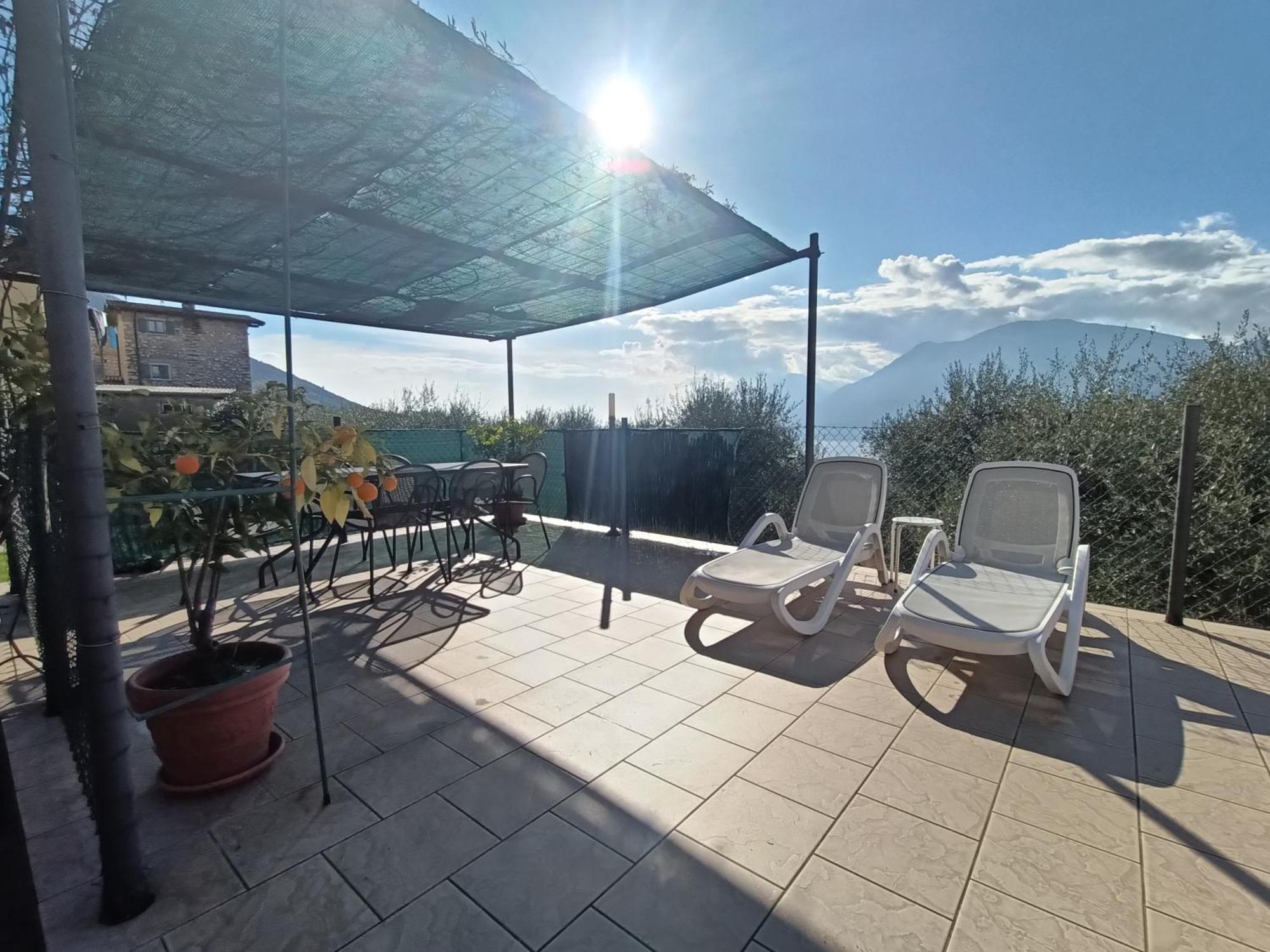 Appartamenti Casa Nina, Lago,Montagne, Uliveti Brenzone sul Garda Buitenkant foto