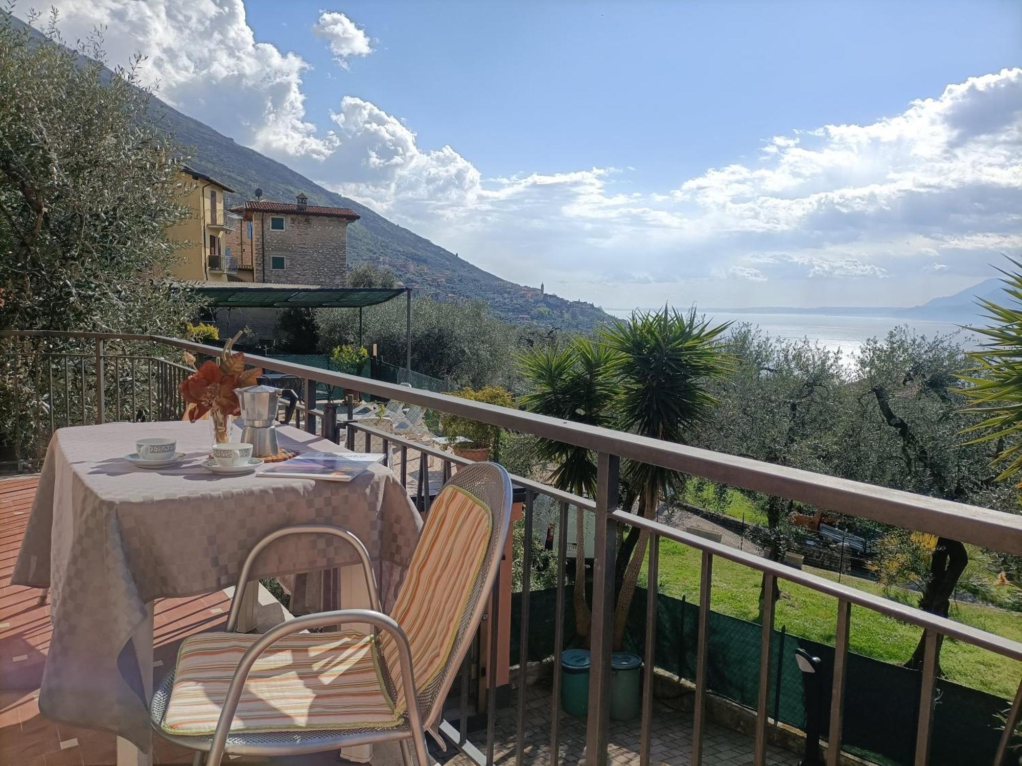 Appartamenti Casa Nina, Lago,Montagne, Uliveti Brenzone sul Garda Buitenkant foto