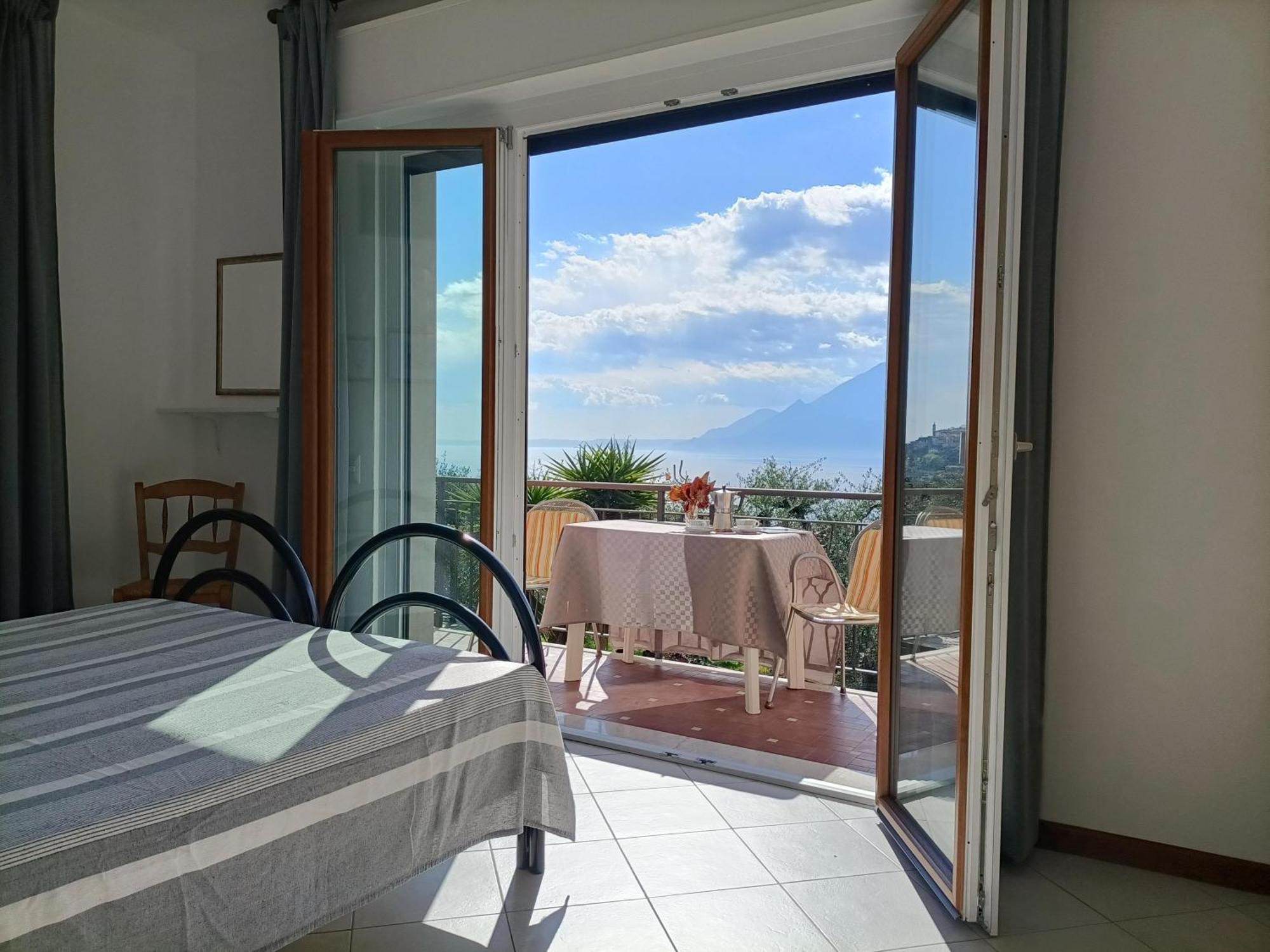 Appartamenti Casa Nina, Lago,Montagne, Uliveti Brenzone sul Garda Buitenkant foto