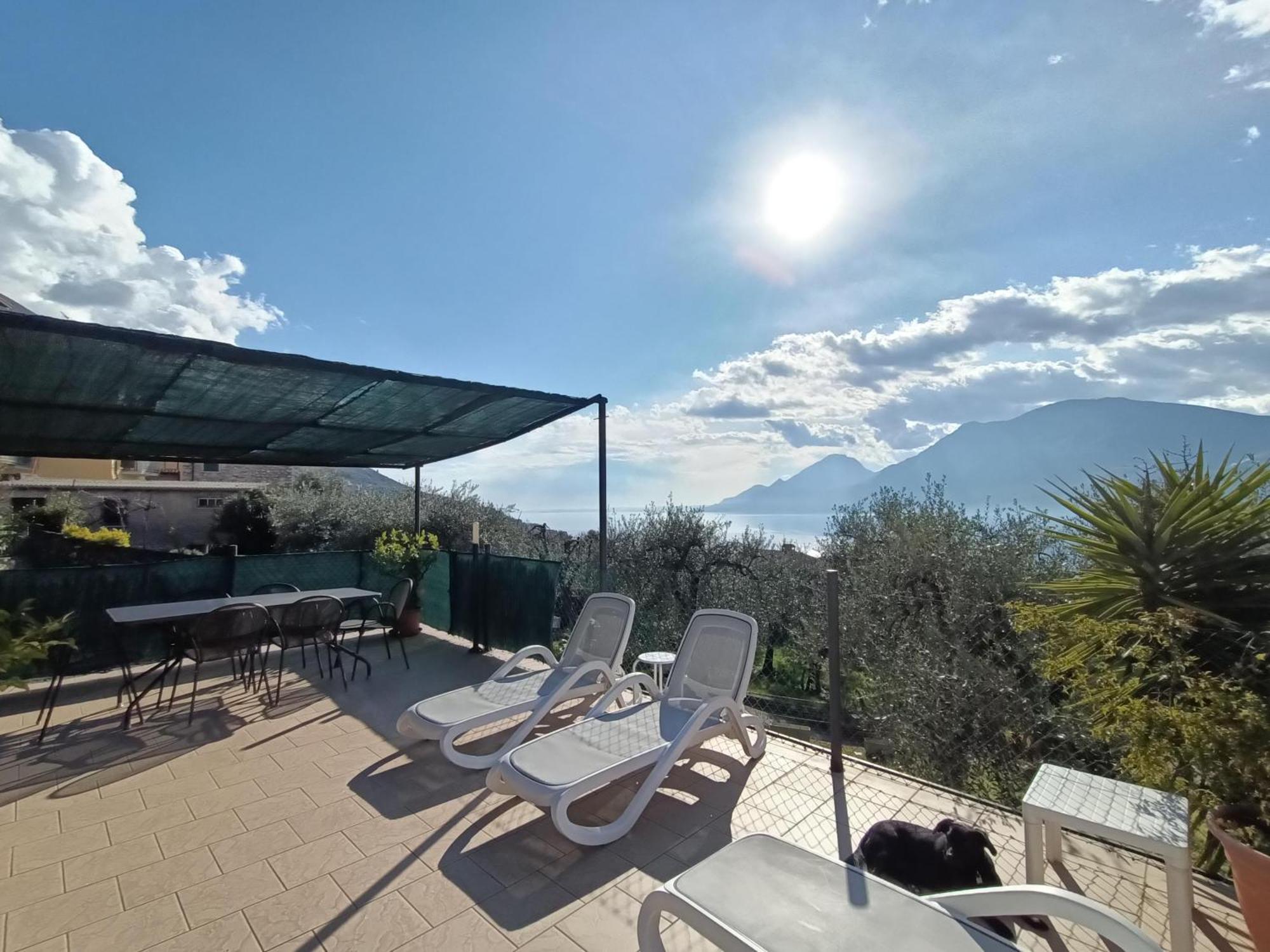 Appartamenti Casa Nina, Lago,Montagne, Uliveti Brenzone sul Garda Buitenkant foto